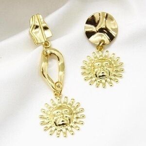 Sun Mismatched Earrings